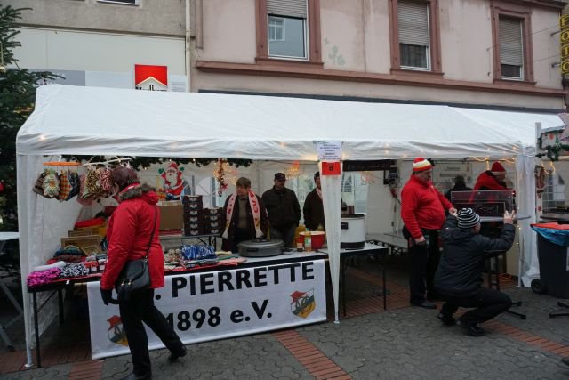 29. Nikolausmarkt der Bornheimer Vereine 2019