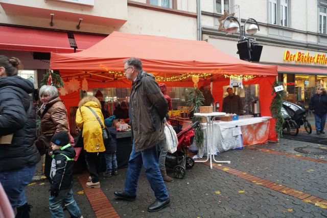 30. Nikolausmarkt der Bornheimer Vereine 2022